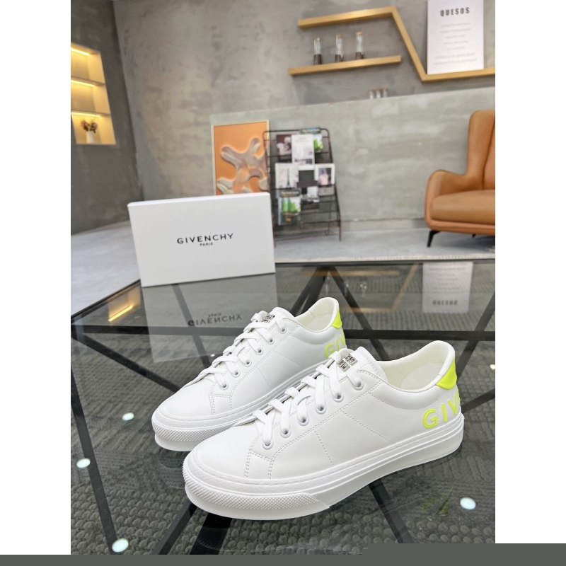 Givenchy Sneakers